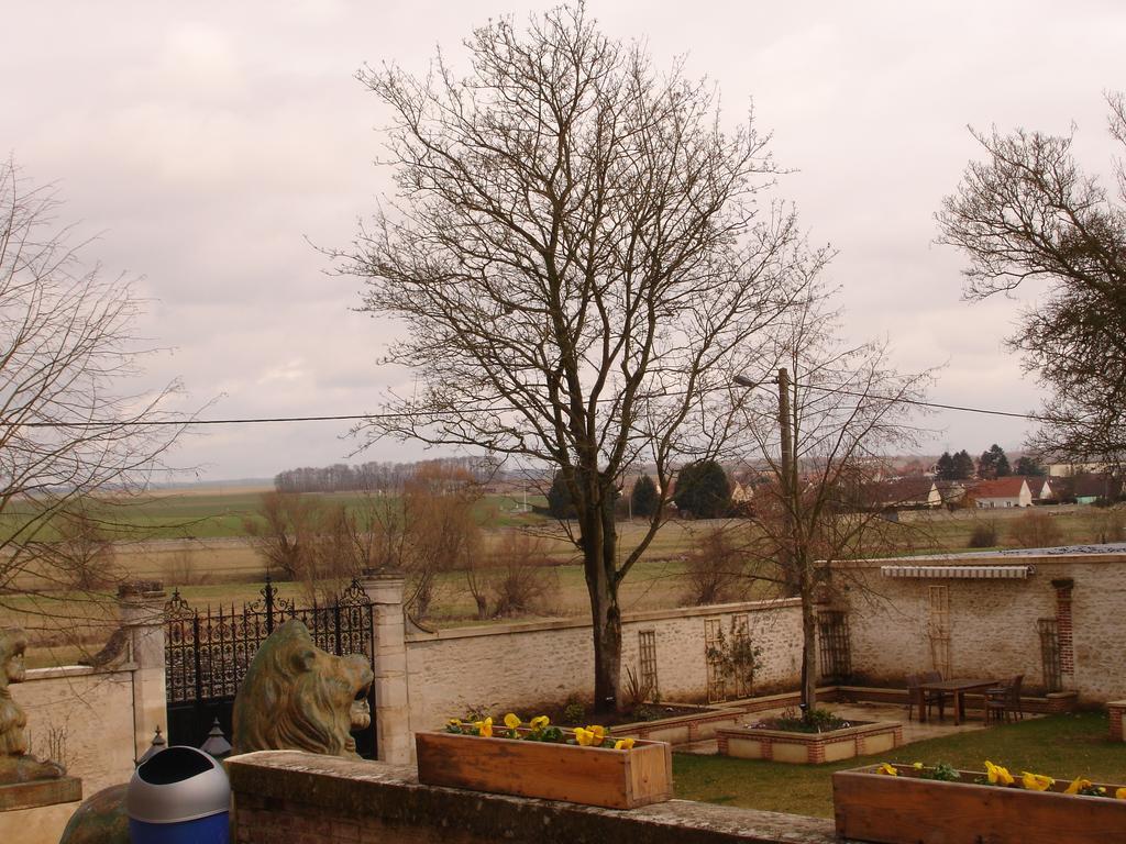 Chateau Du Jard Chaumont-en-Vexin Luaran gambar